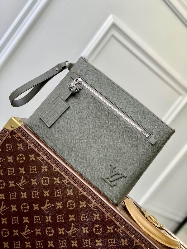 LV Wallets 179